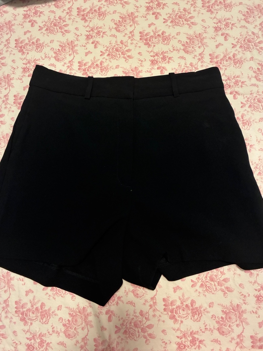 Aritzia Black High-Waist Tailored Shorts